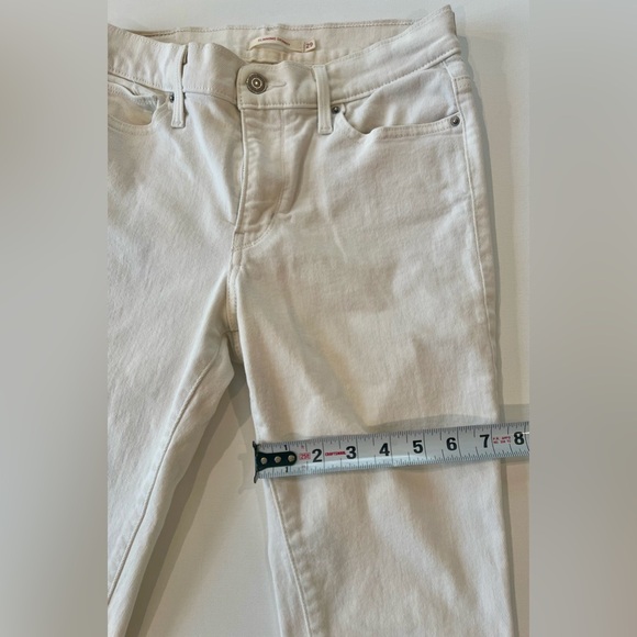 Levi's Slimming Skinny Women's Size 29 White Denim - Picture 5 of 13